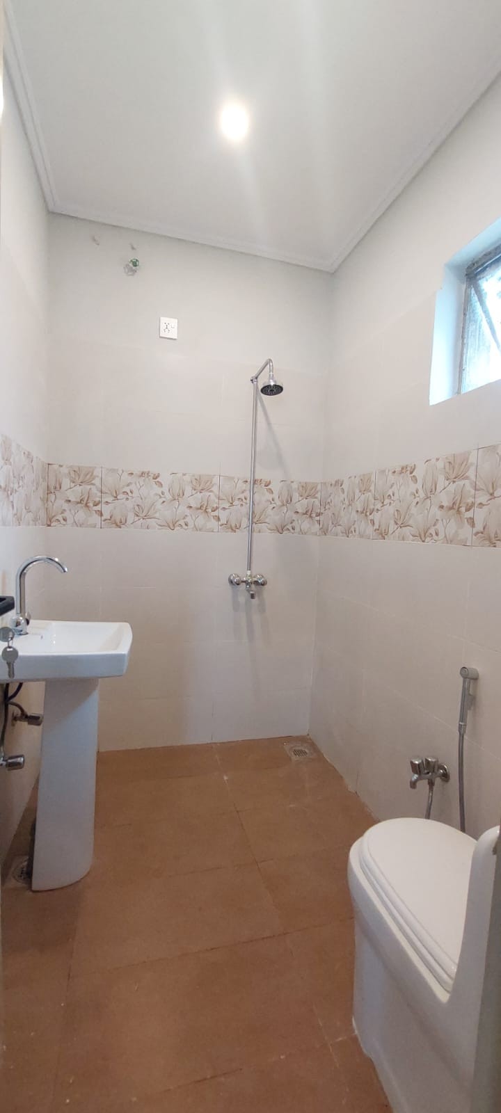 Independent and Studio Rooms Fully Furnished available attached with attached bath and kitchenette.  Location: Block E, Phase 1 Lahore Monthly Rent: 45K PKR/month  Safety and Quality Guaranteed by Meh