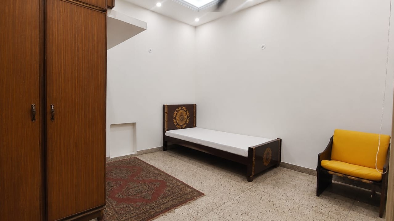 Independent and Studio Rooms Fully Furnished available attached with attached bath and kitchenette.  Location: Block E, Phase 1 Lahore Monthly Rent: 45K PKR/month  Safety and Quality Guaranteed by Meh