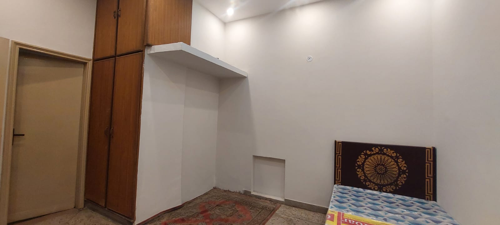 Independent and Studio Rooms Fully Furnished available attached with attached bath and kitchenette.  Location: Block E, Phase 1 Lahore Monthly Rent: 45K PKR/month  Safety and Quality Guaranteed by Meh