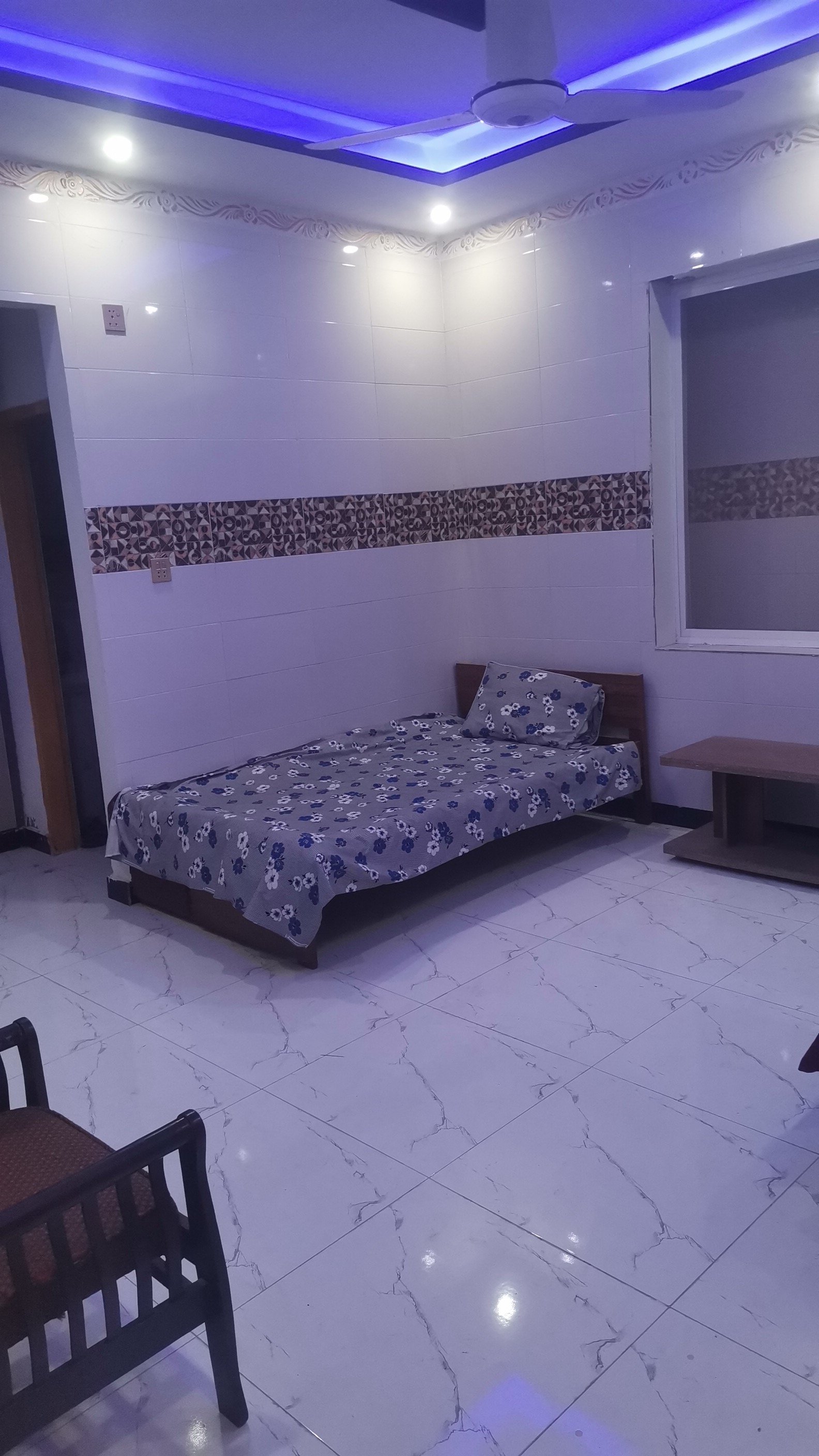 One bed room