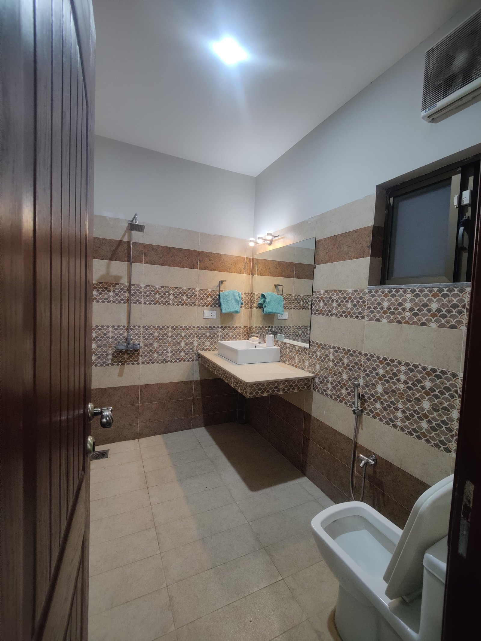 Furnished Room