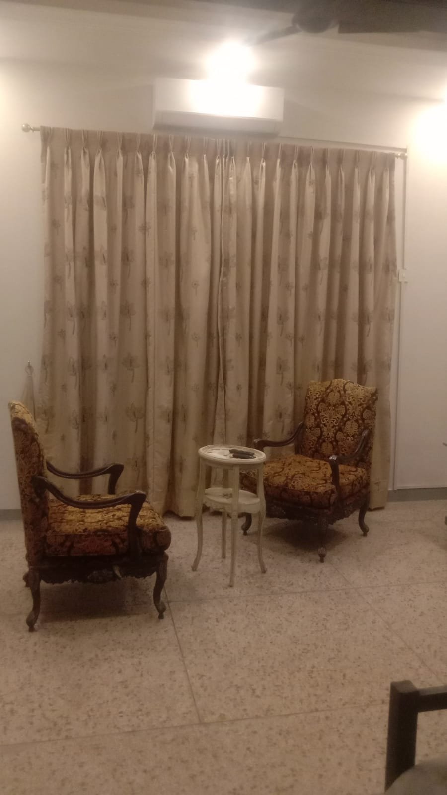 Studio Apartment in DHA phase 1 - Image 3