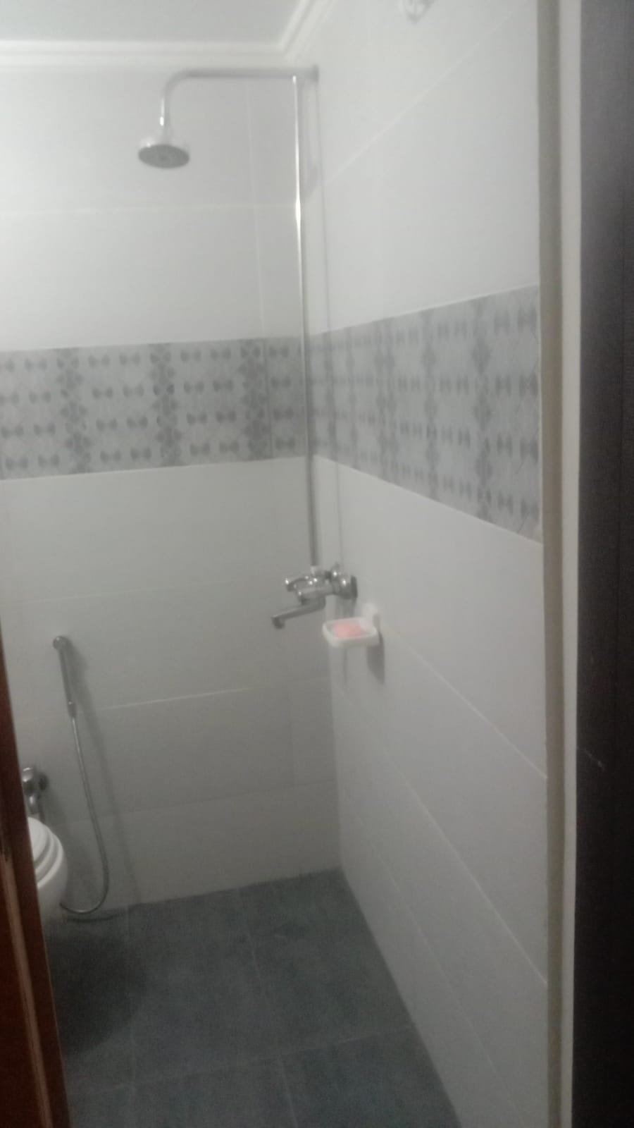 Studio Apartment in DHA phase 1 - Image 5